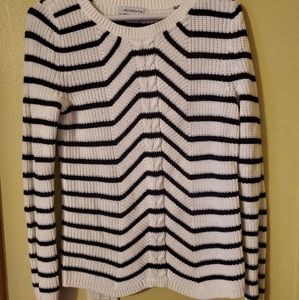 🛍Liz Claiborne sweater,size S,white w/black stripes